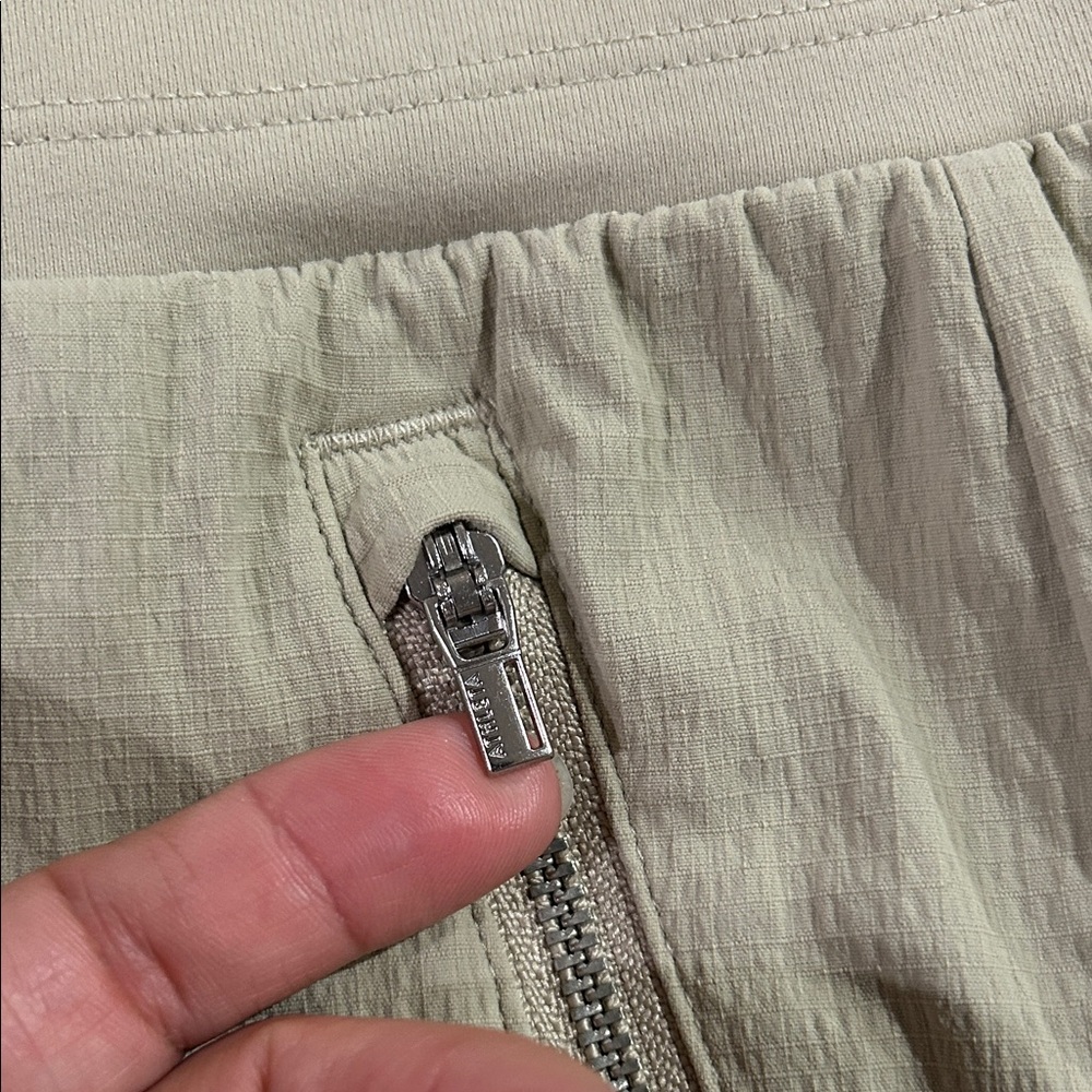 Like new - ATHLETA Trekkie North Jogger Pants in Tan - Picture 6 of 15